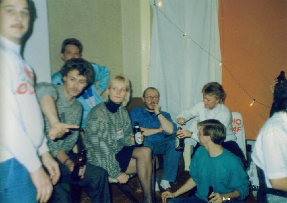 De Octaaf-familie samen tijdens de afscheidsuitzending op 27 december 1987